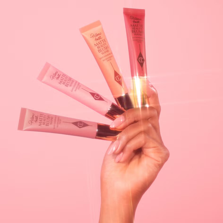 CHARLOTTE TILBURY
Pillow Talk Matte Beauty Blush Wand - Blush liquido mat